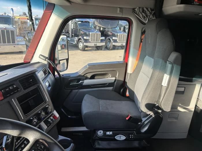 2024 Kenworth T680 in Houston, TX — photo 26