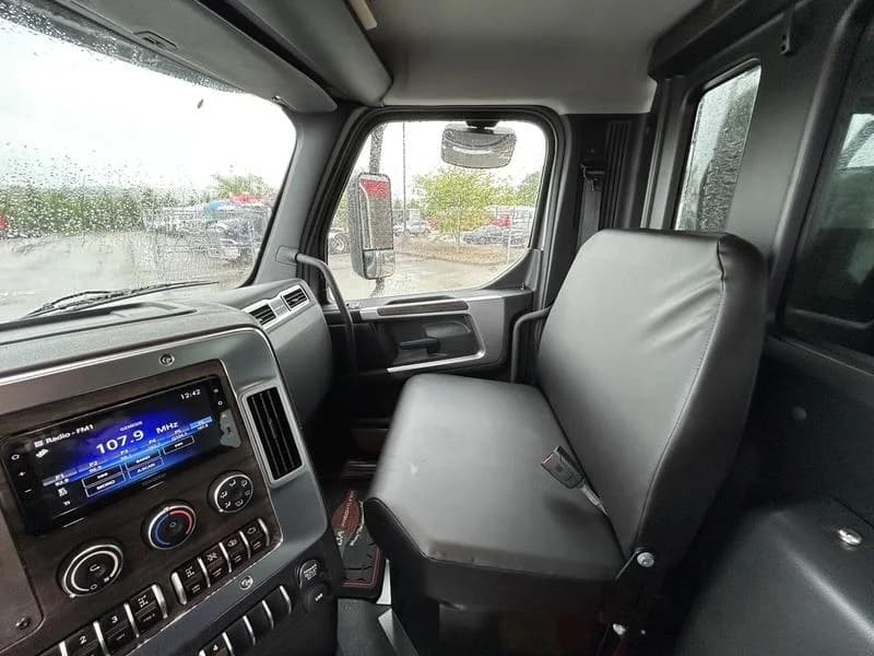 2025 Western Star 49X in Pittsburgh, PA — photo 17