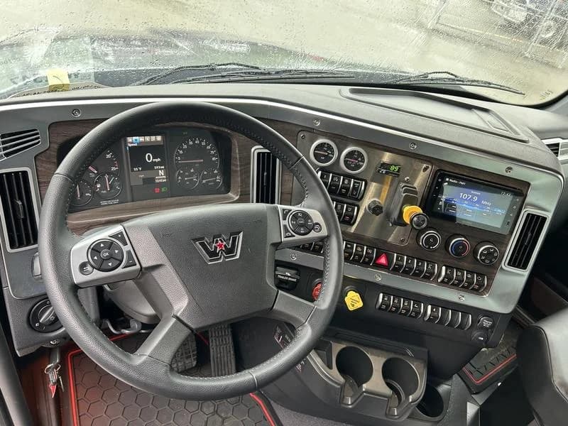 2025 Western Star 49X in Pittsburgh, PA — photo 12