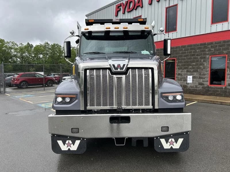 2025 Western Star 49X in Pittsburgh, PA — photo 10