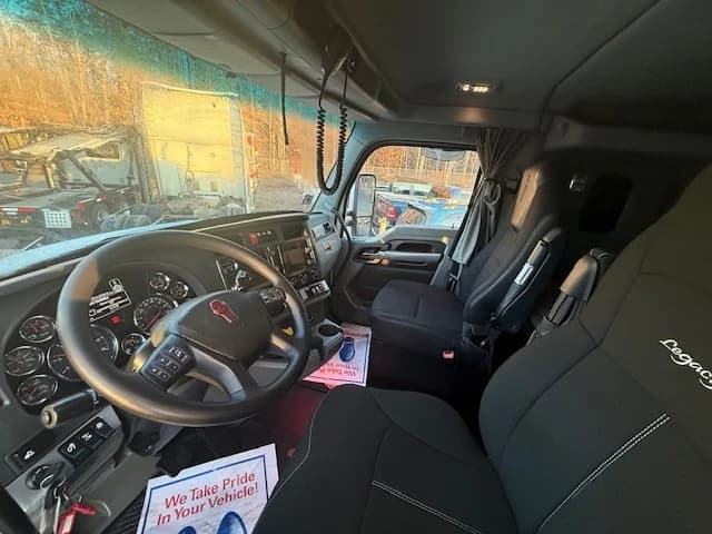 2020 Kenworth T880 in CLARKSBURG, WV — photo 9