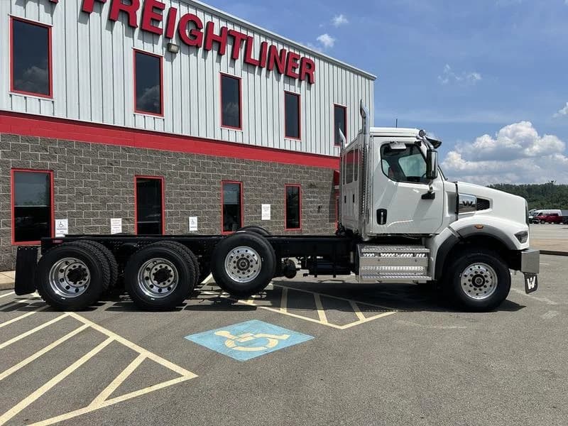 2026 Western Star 49X in Pittsburgh, PA — photo 2