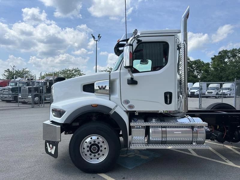 2026 Western Star 49X in Pittsburgh, PA — photo 7