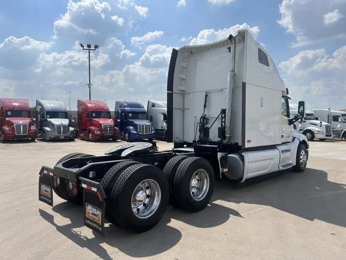 2020 Peterbilt 579 in Houston, TX — photo 6