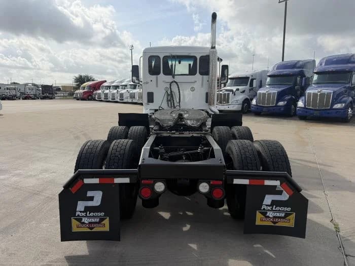2021 Peterbilt 579 — photo 5