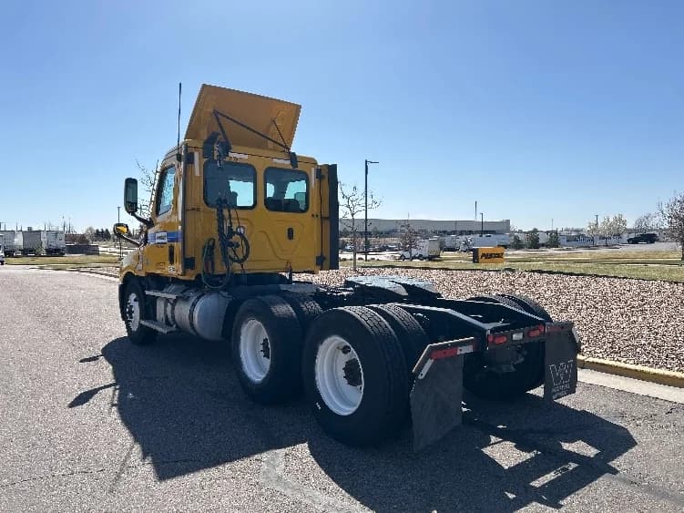 2022 Freightliner Cascadia in Grand Junction, CO — photo 5