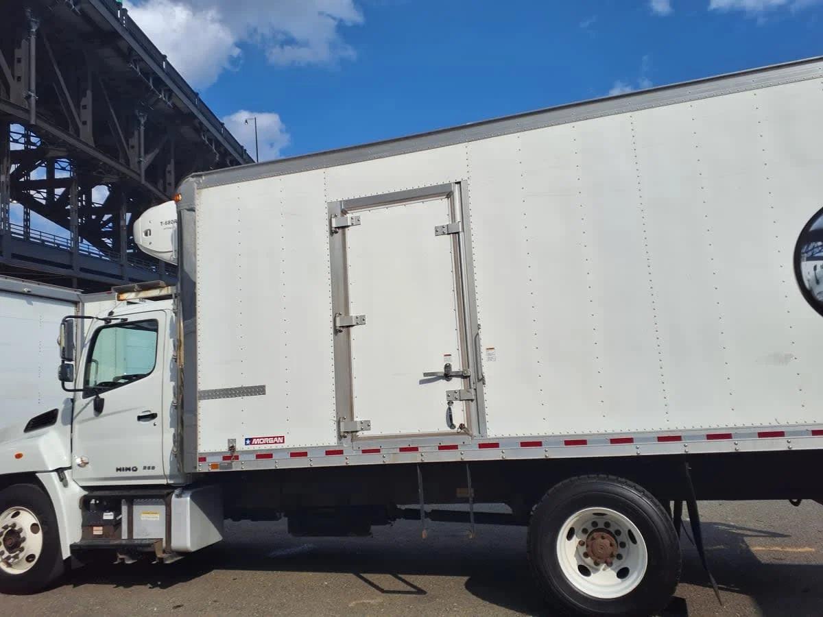2018 Hino 268 in Kearny, NJ — photo 11