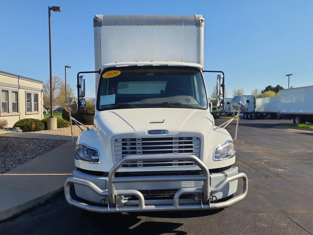 2020 Freightliner M2 106 in Altoona, IA — photo 2