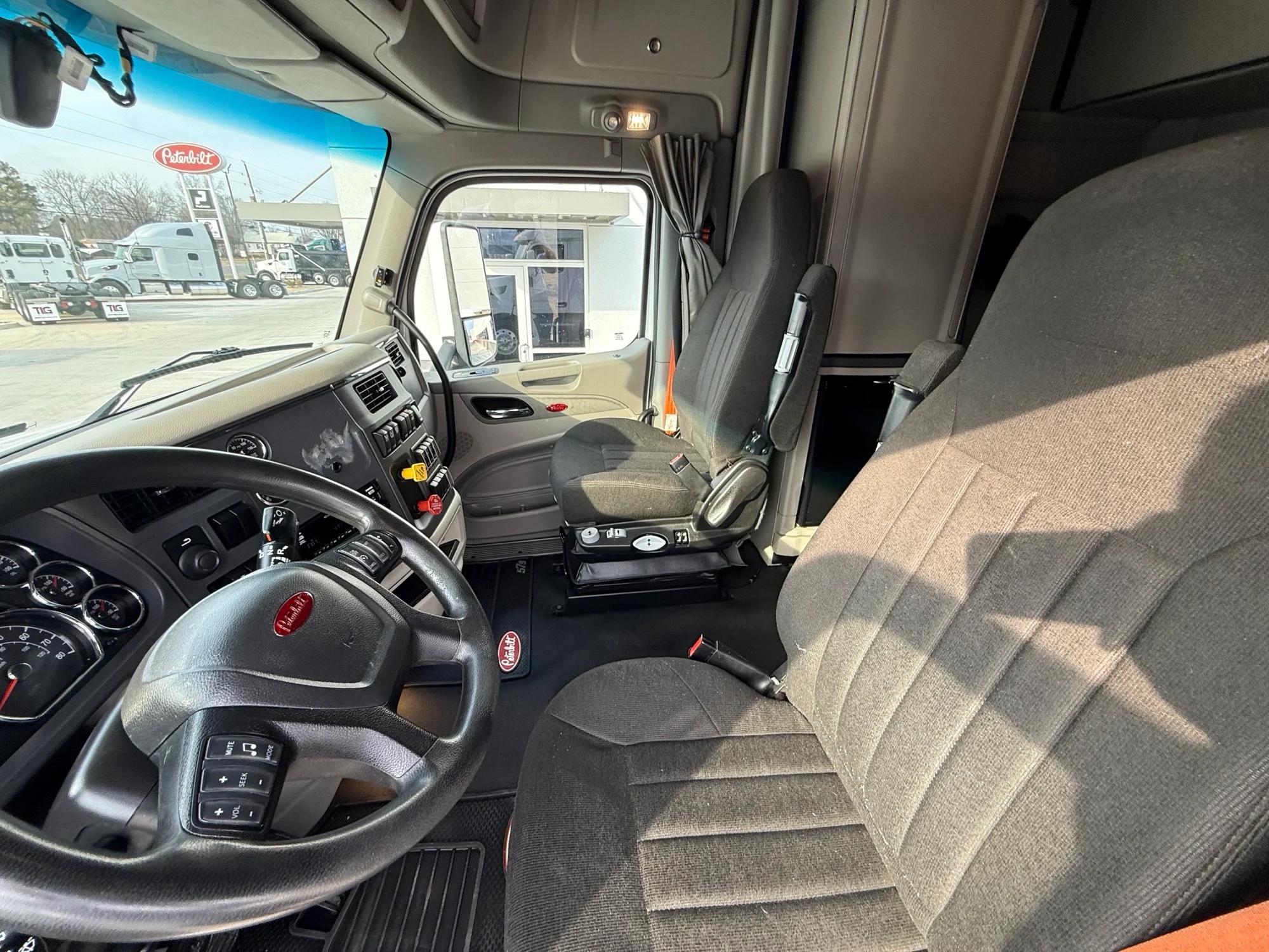 2021 Peterbilt 579 in Lowell, AR — photo 16
