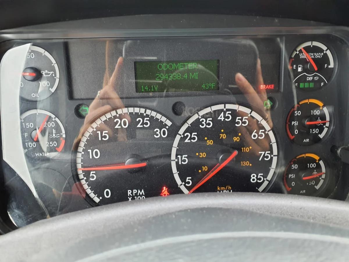 2018 Freightliner M2 106 in Bolingbrook, IL — photo 11