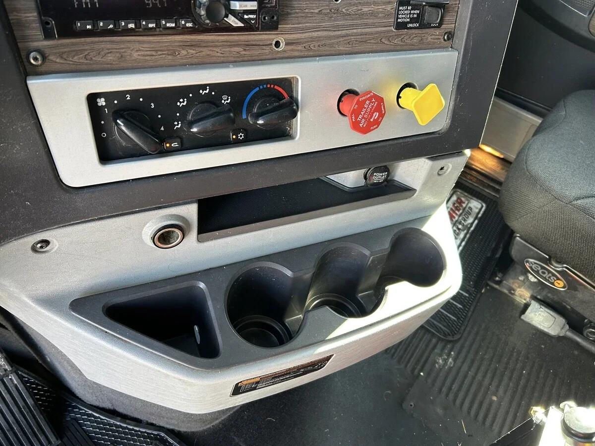 2019 Freightliner 122SD in Amarillo, TX — photo 16