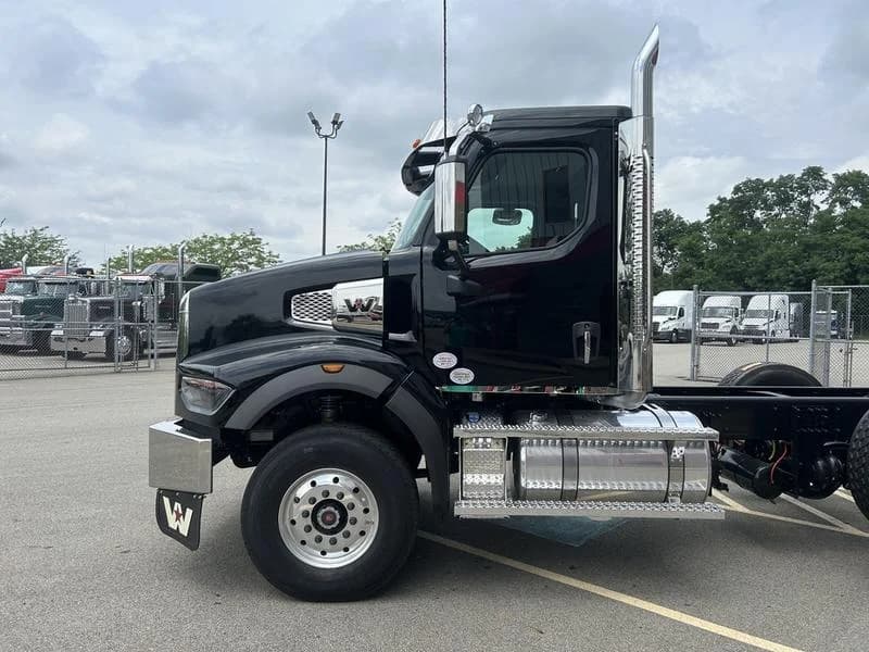 2026 Western Star 49X in Pittsburgh, PA — photo 8