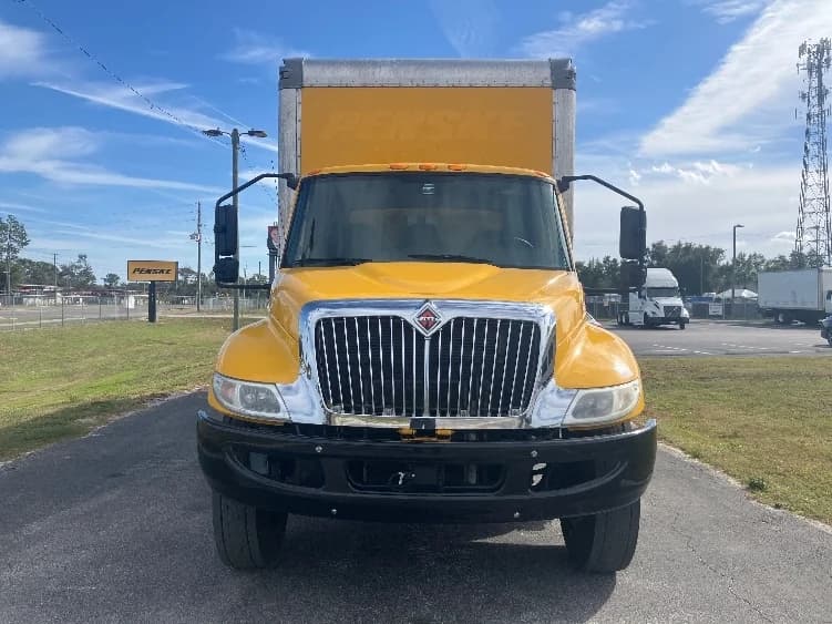 2021 International MV in Ocala, FL — photo 2