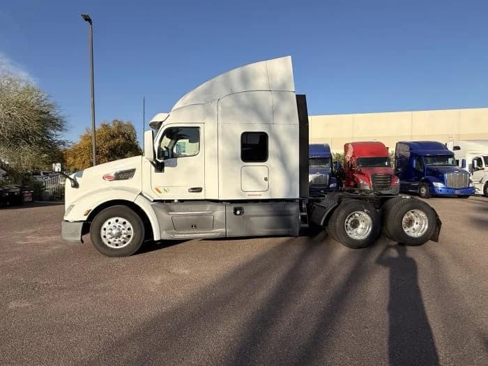 2020 Peterbilt 579 — photo 3