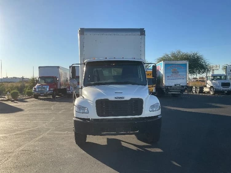 2023 Freightliner M2 106 in Phoenix, AZ — photo 2