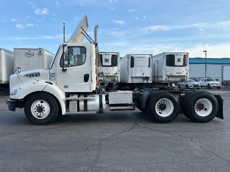 2020 Freightliner M2 112 in Akron, OH — photo 4