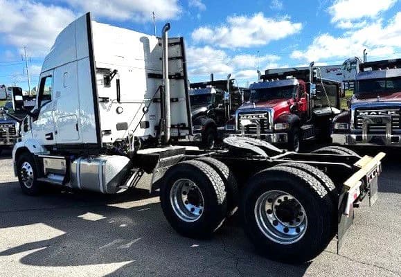 2027 Mack Anthem in La Vergne, TN — photo 2