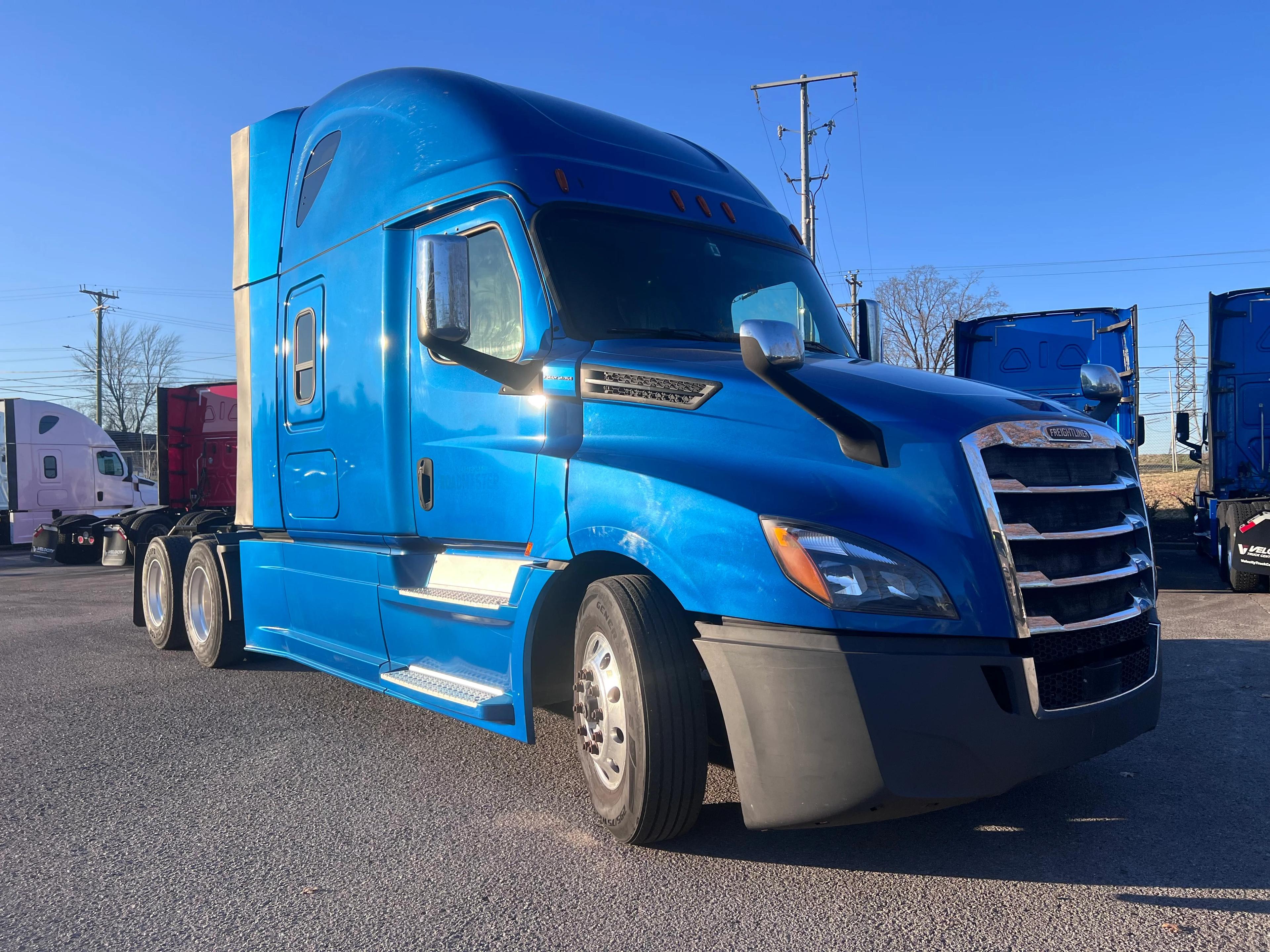 2020 Freightliner Cascadia in Nashville Isuzu, TN — photo 7