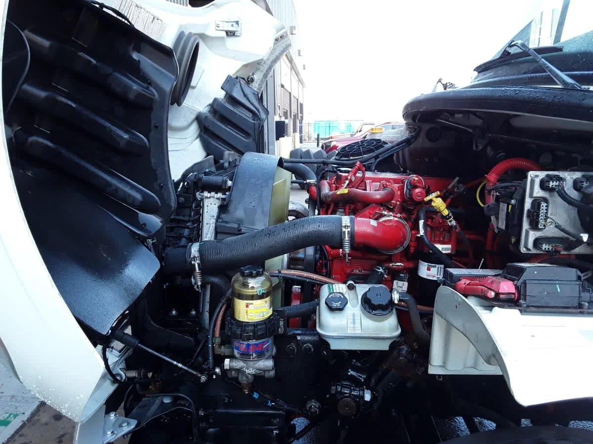 2020 Freightliner M2 106 in Kansas City, MO — photo 8