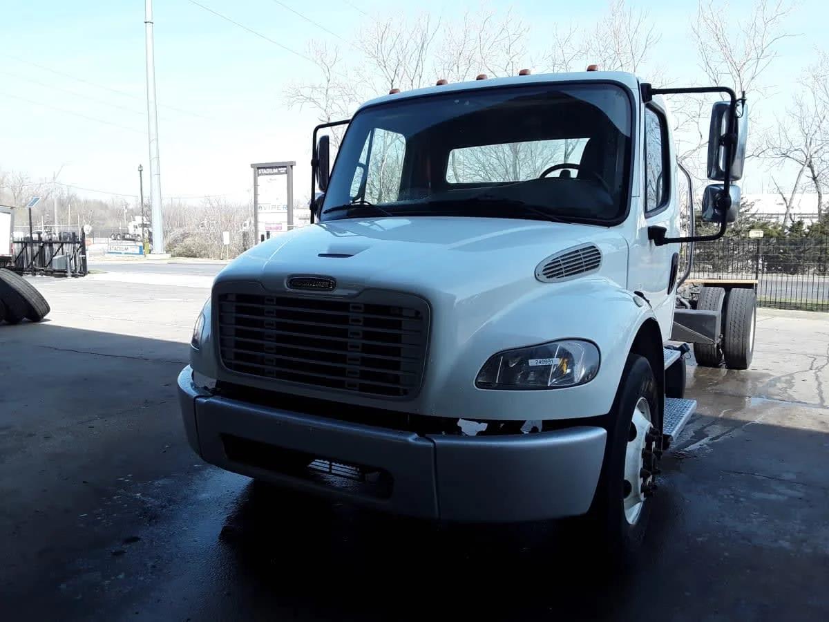 2020 Freightliner M2 106