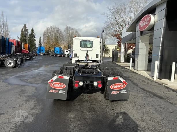 2025 Peterbilt 567 in Portland, OR — photo 3
