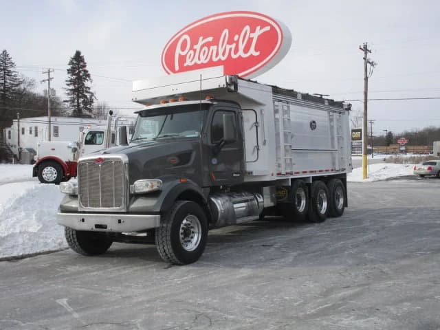 2020 Peterbilt 567