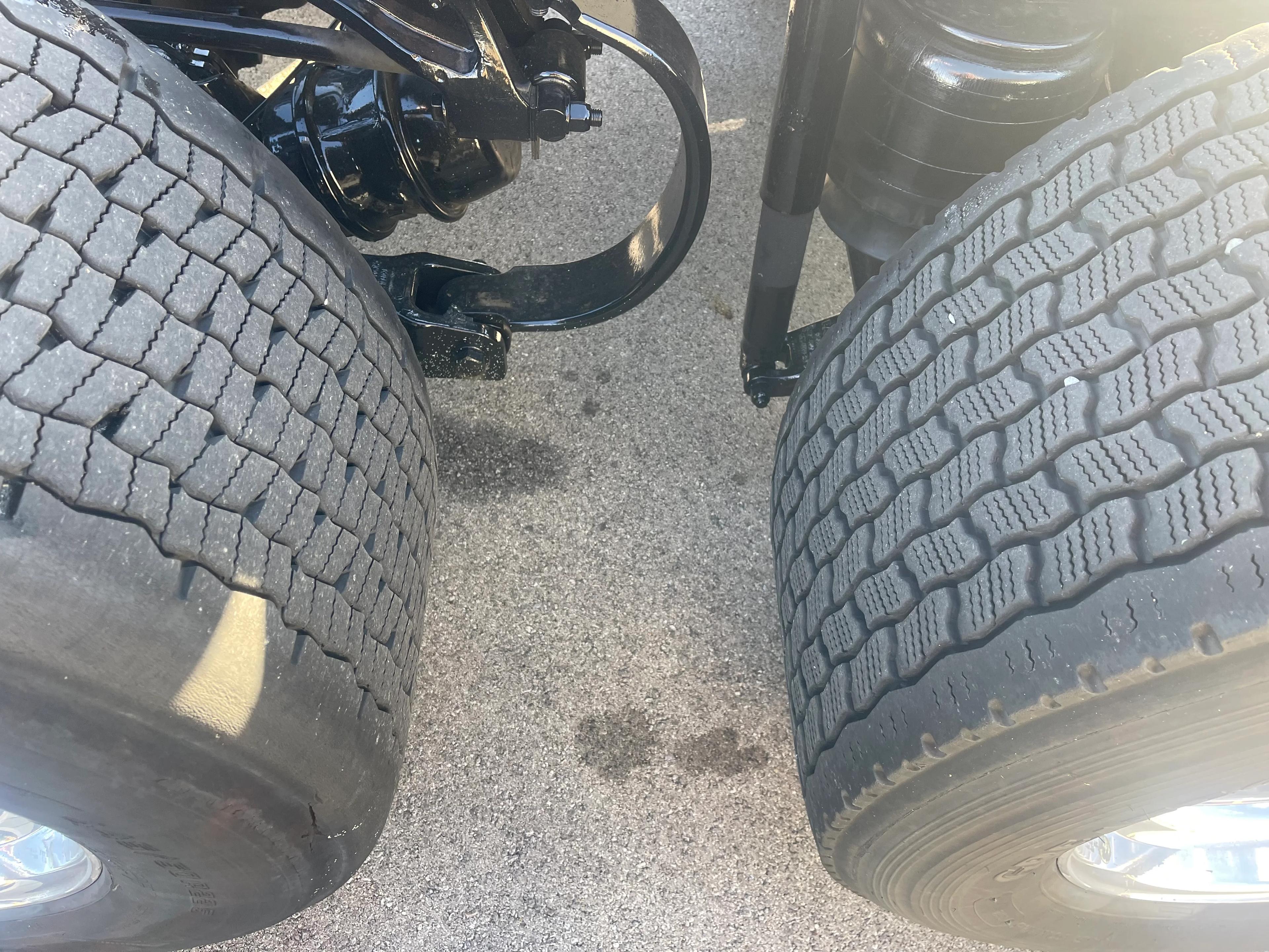 2020 Peterbilt 579 in Dayton, OH — photo 12