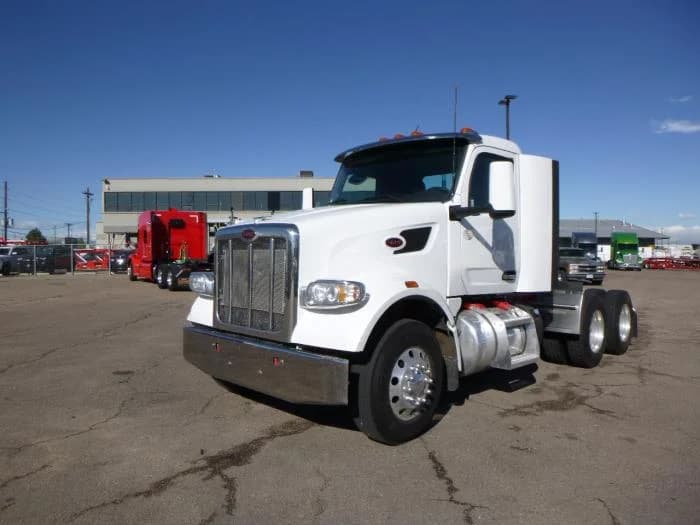 2023 Peterbilt 567 — photo 3