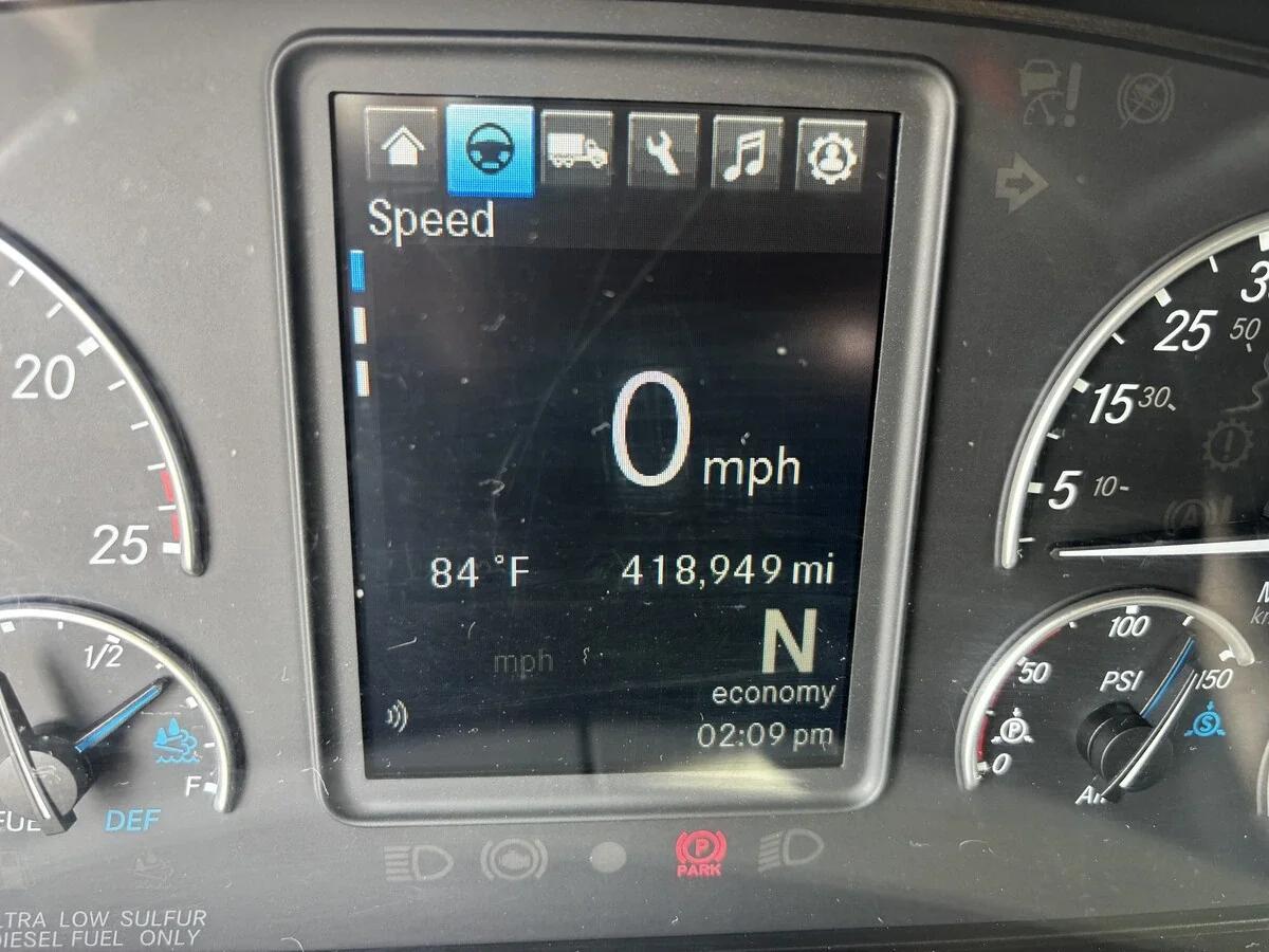2022 Freightliner Cascadia in Tulsa, OK — photo 8