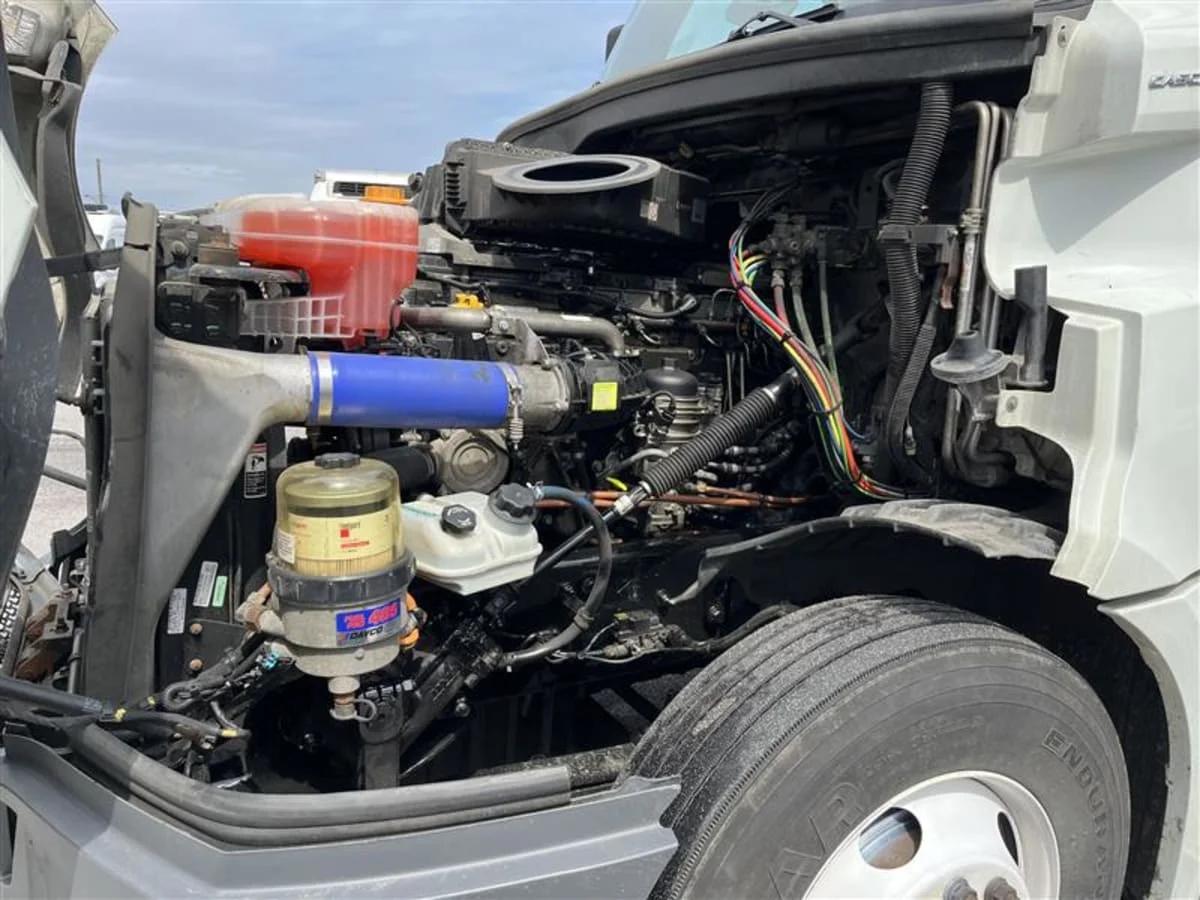 2020 Freightliner Cascadia in Beltsville, MD — photo 9