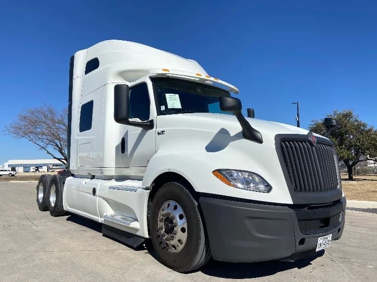 2022 International LT