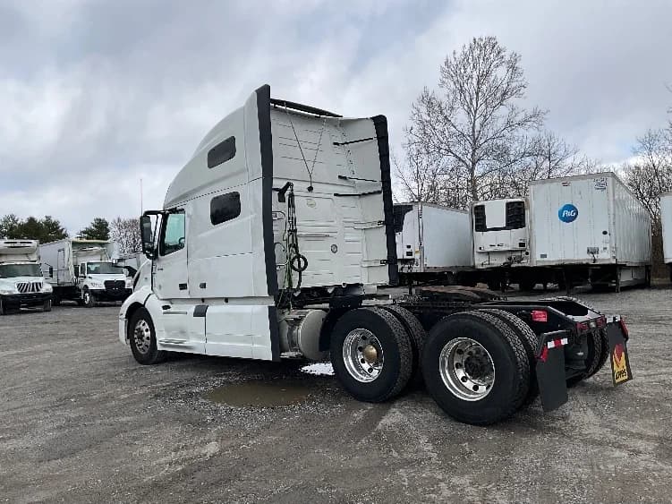 2023 Volvo VNL 760 in Reading, PA — photo 5