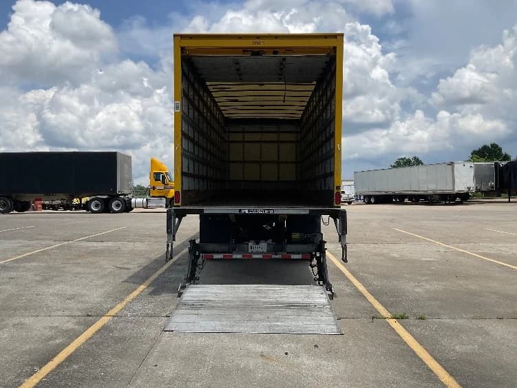 2020 Freightliner M2 106 in Lexington, KY — photo 9