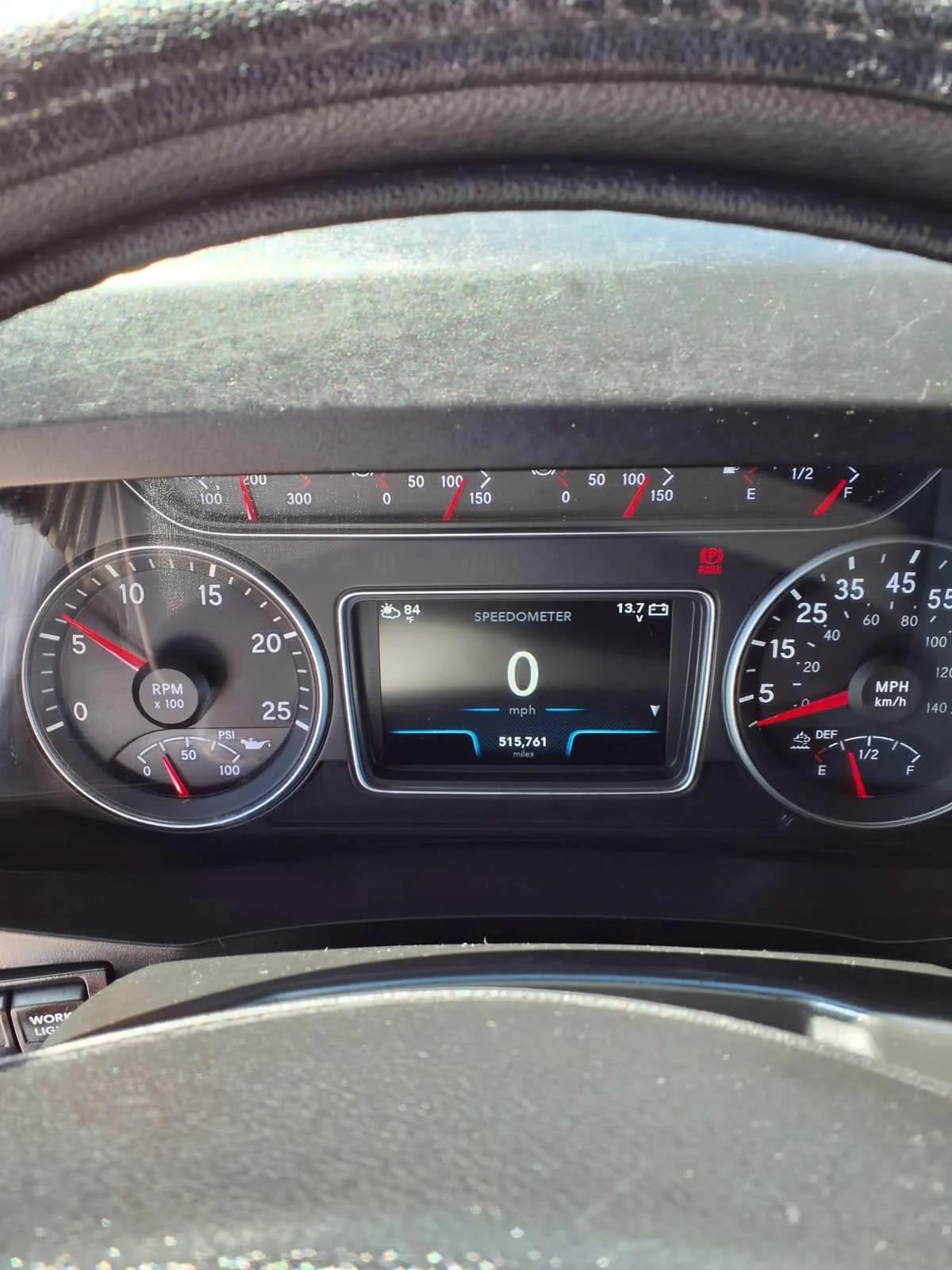 2019 International LT in Cleveland, OH — photo 11