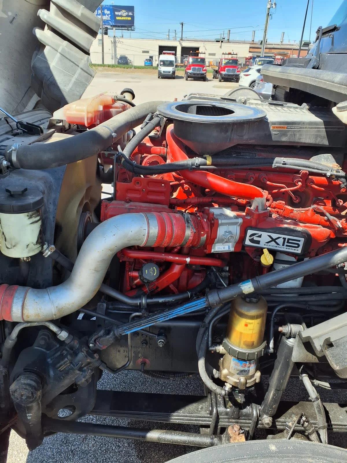 2019 International LT in Cleveland, OH — photo 9