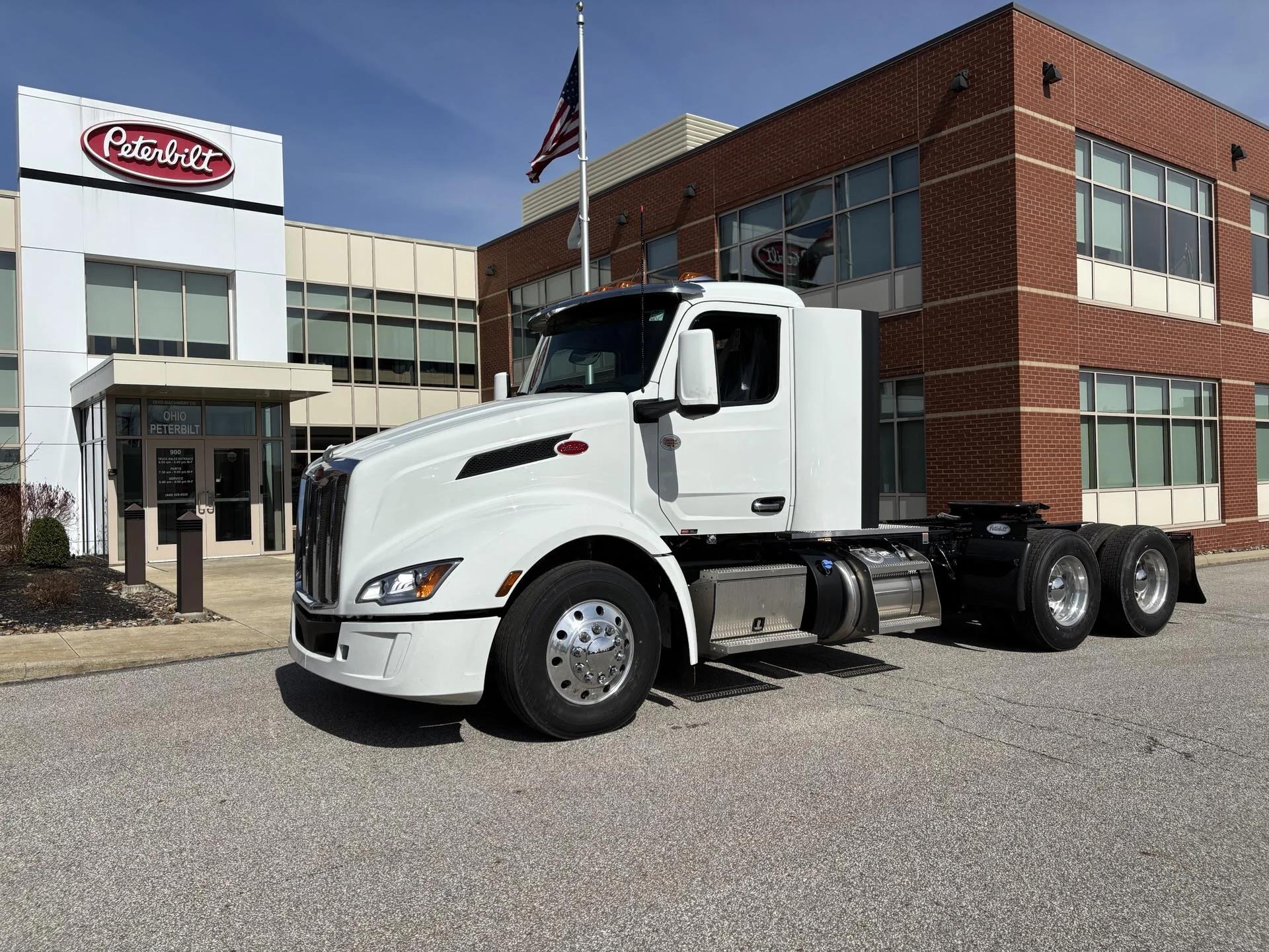 2027 Peterbilt 579 in Broadview Hts, OH