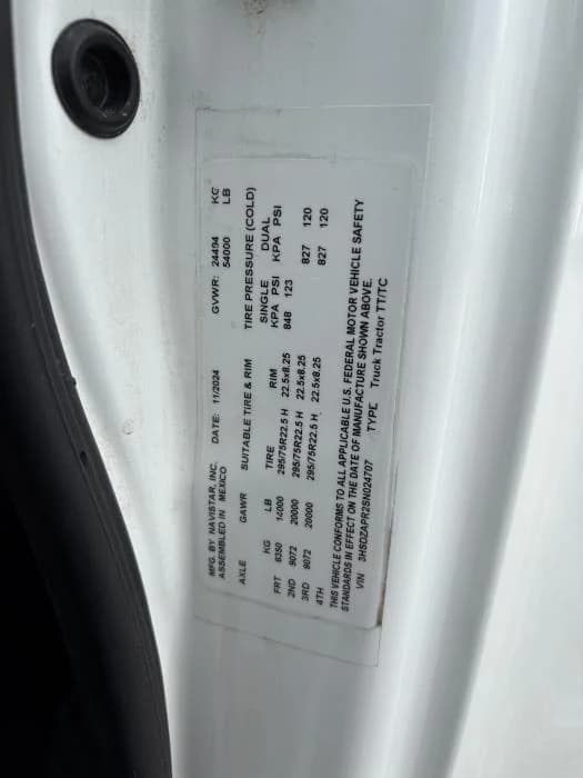 2025 International LT — photo 12