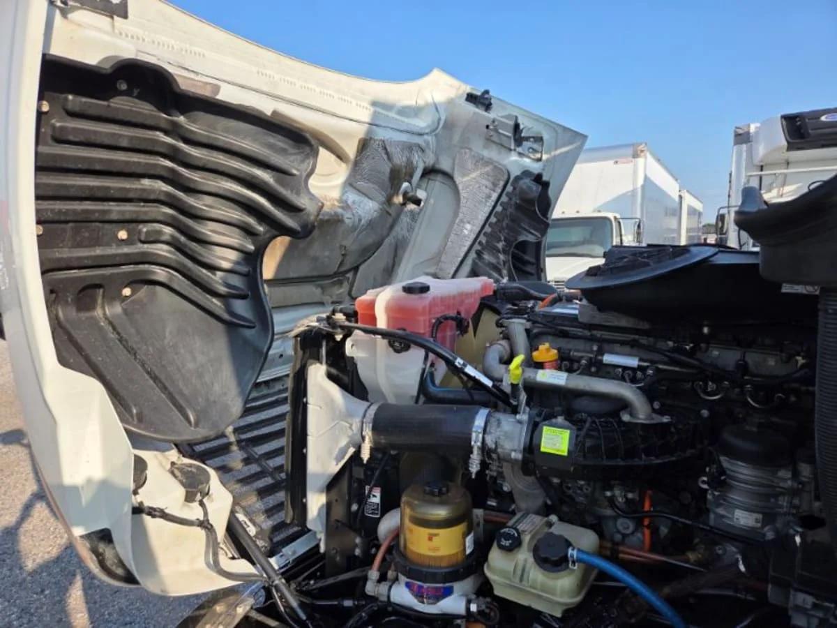 2018 Freightliner Cascadia in St. Rose, LA — photo 8