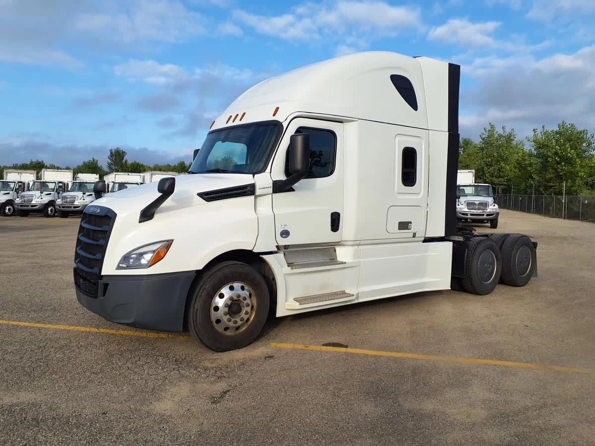 2020 Freightliner Cascadia