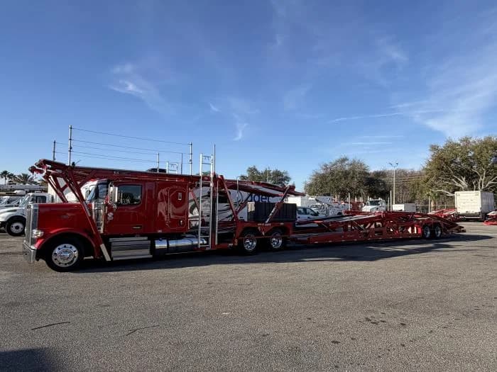 2025 Peterbilt 589 in Orlando, FL — photo 3