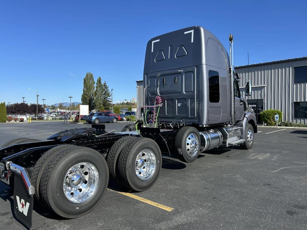 2025 Western Star 49X in Ridgefield, WA — photo 2