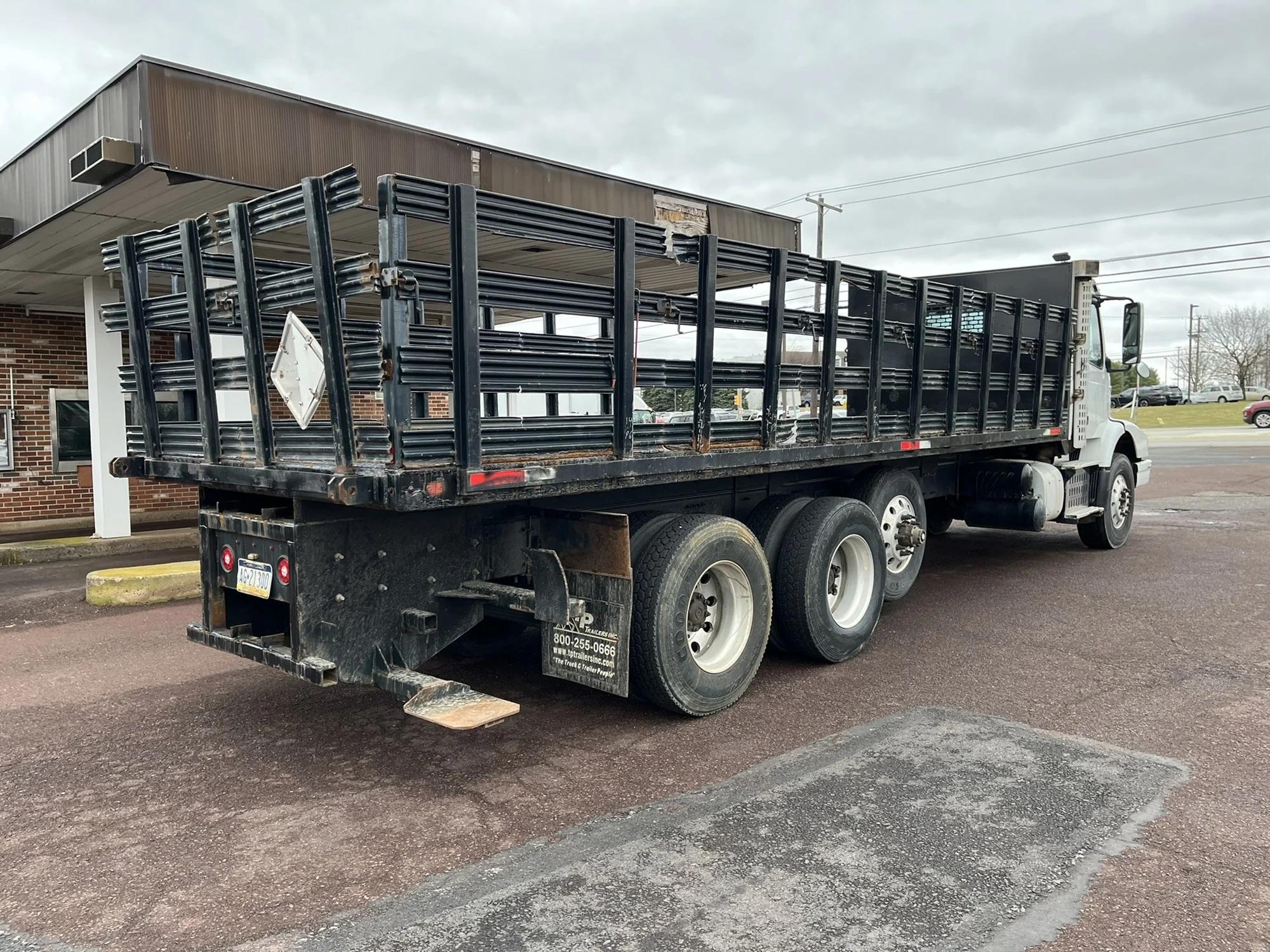 2014 Volvo VHD 300 — photo 4