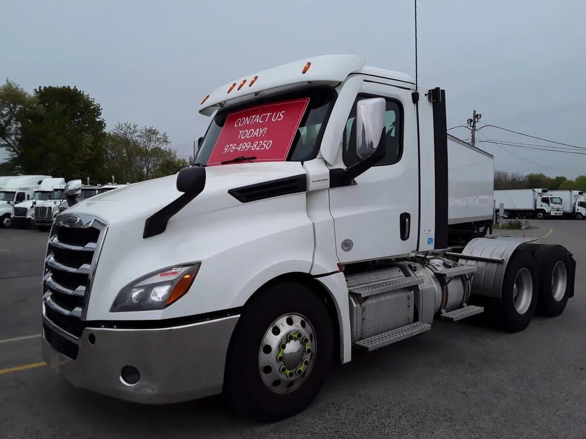 2021 Freightliner Cascadia in Salisbury, MA — photo 2