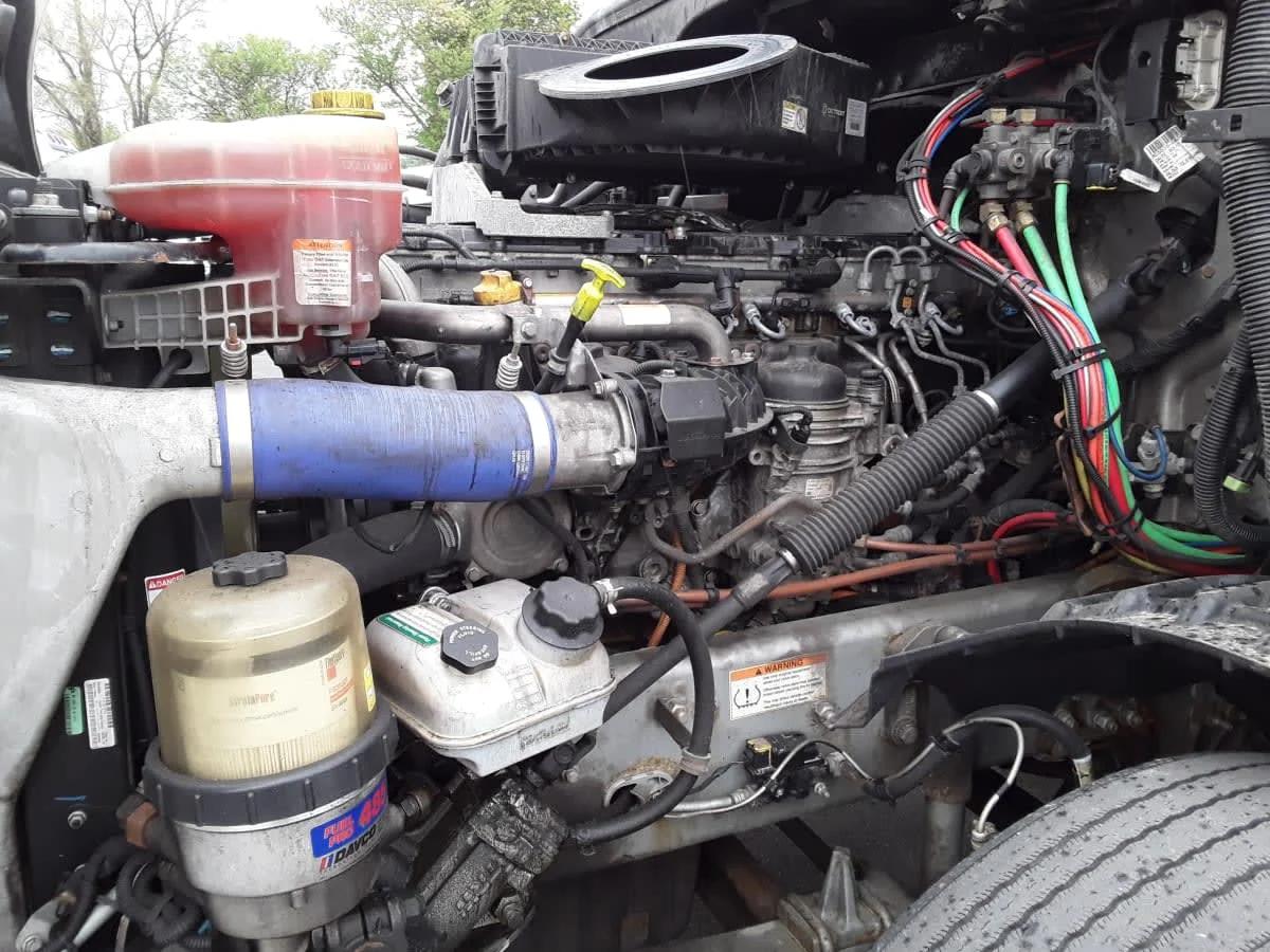 2021 Freightliner Cascadia in Salisbury, MA — photo 8