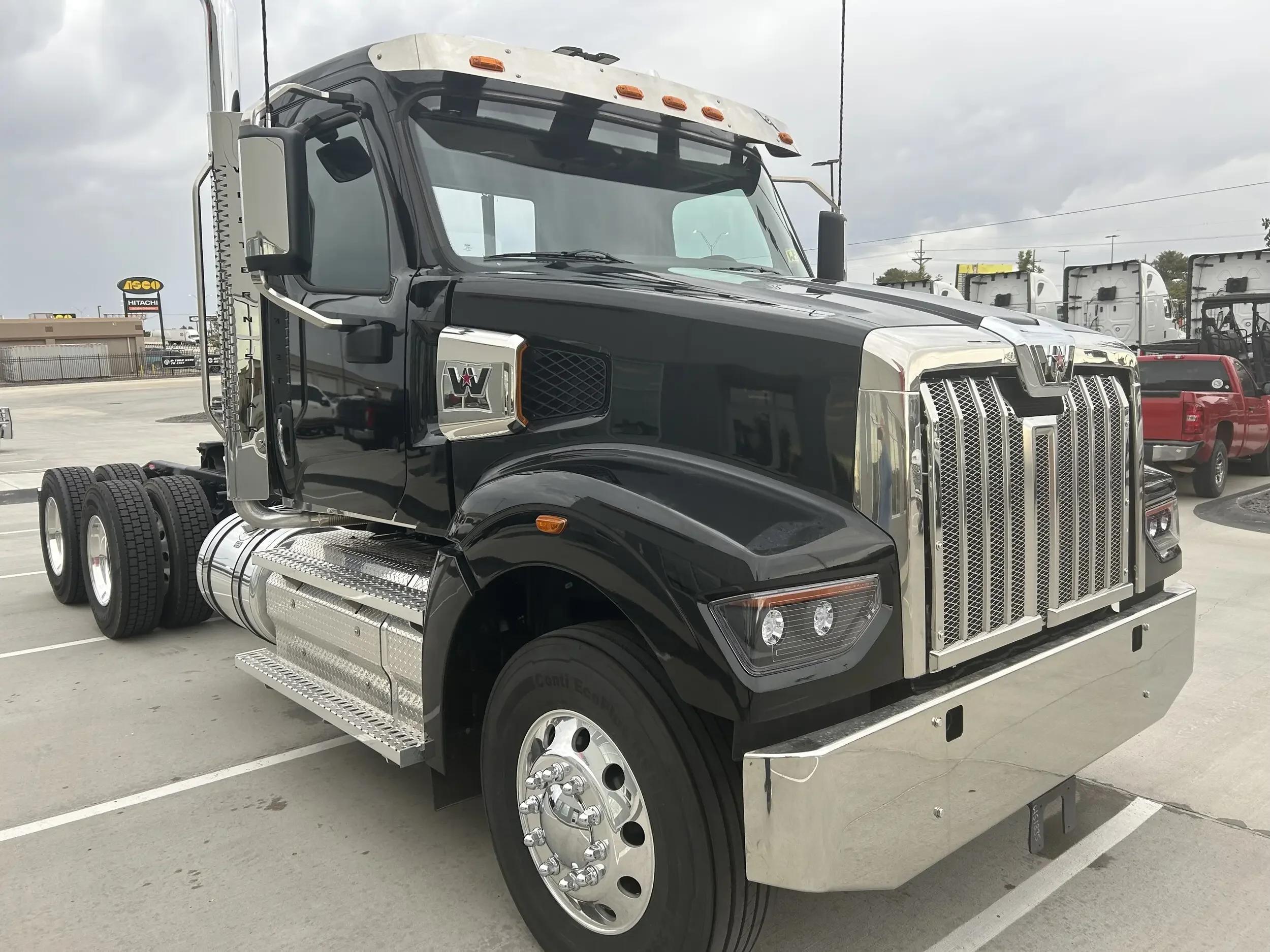 2026 Western Star 49X in Amarillo, TX — photo 3
