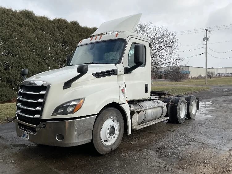 2019 Freightliner Cascadia in La Porte, IN — photo 3