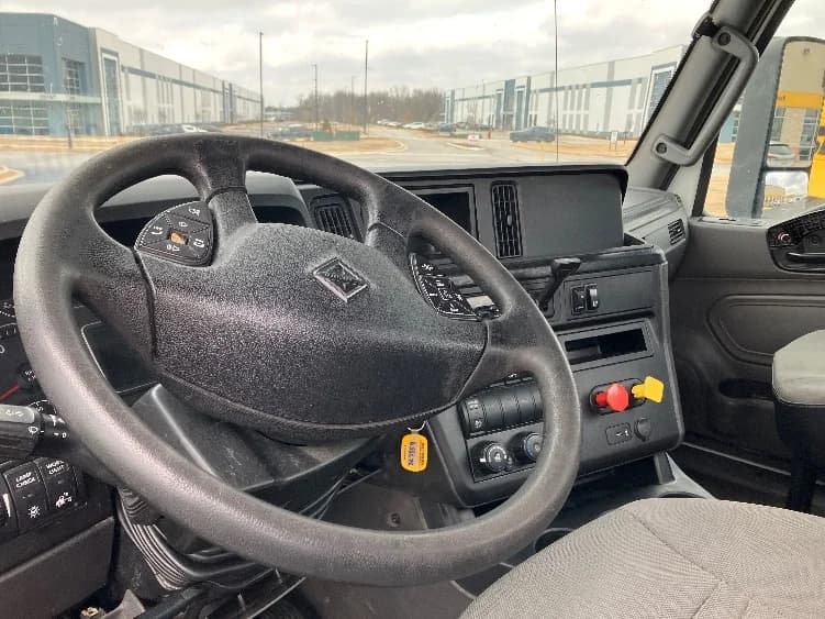 2019 International LT in Madison, AL — photo 10