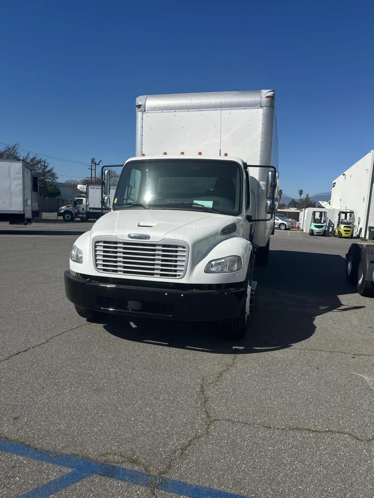 2019 Freightliner M2 106