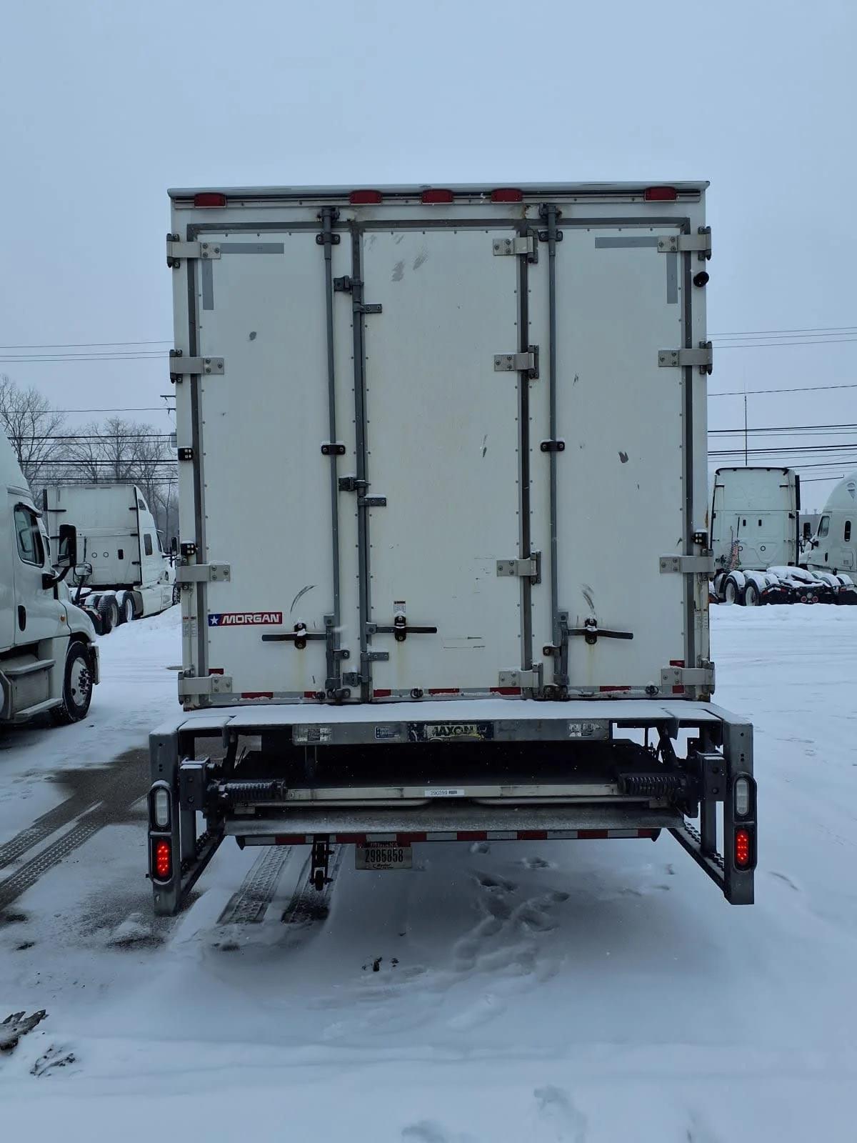 2020 Freightliner M2 106 in Cleveland, OH — photo 5