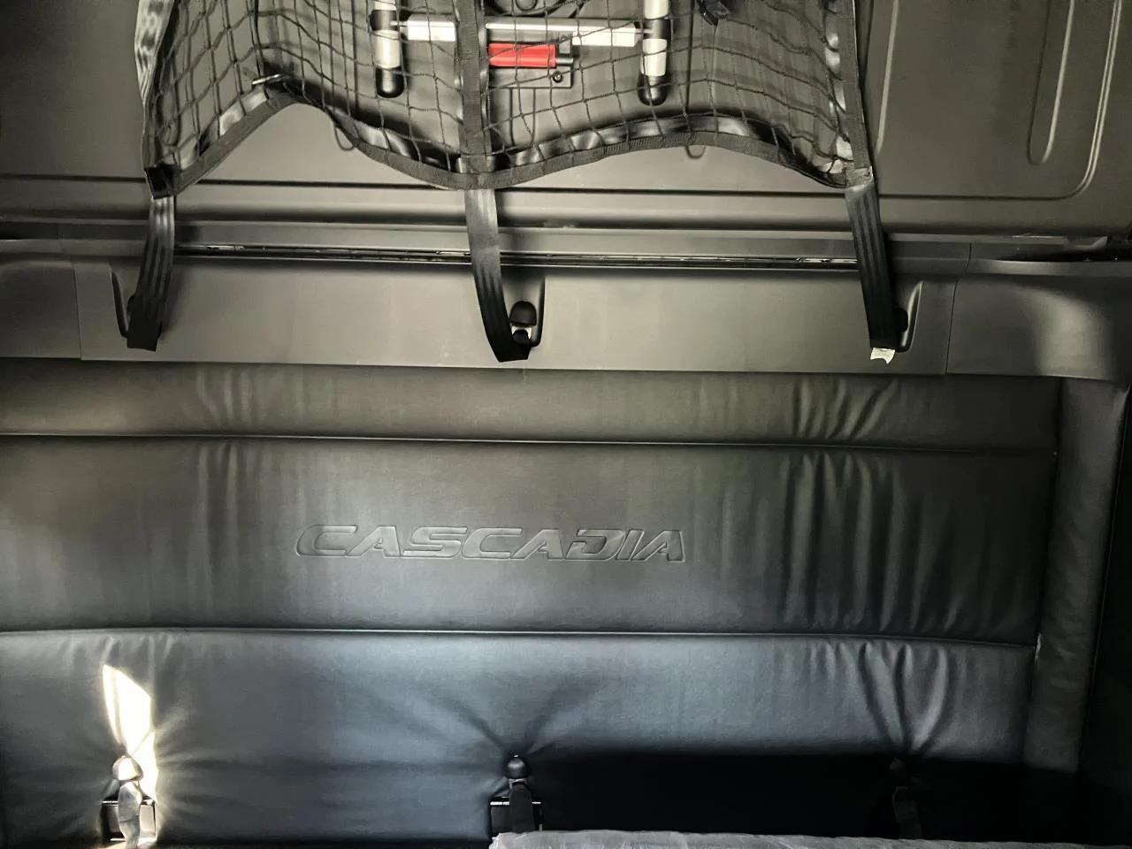 2027 Freightliner Cascadia in Spokane, WA — photo 10